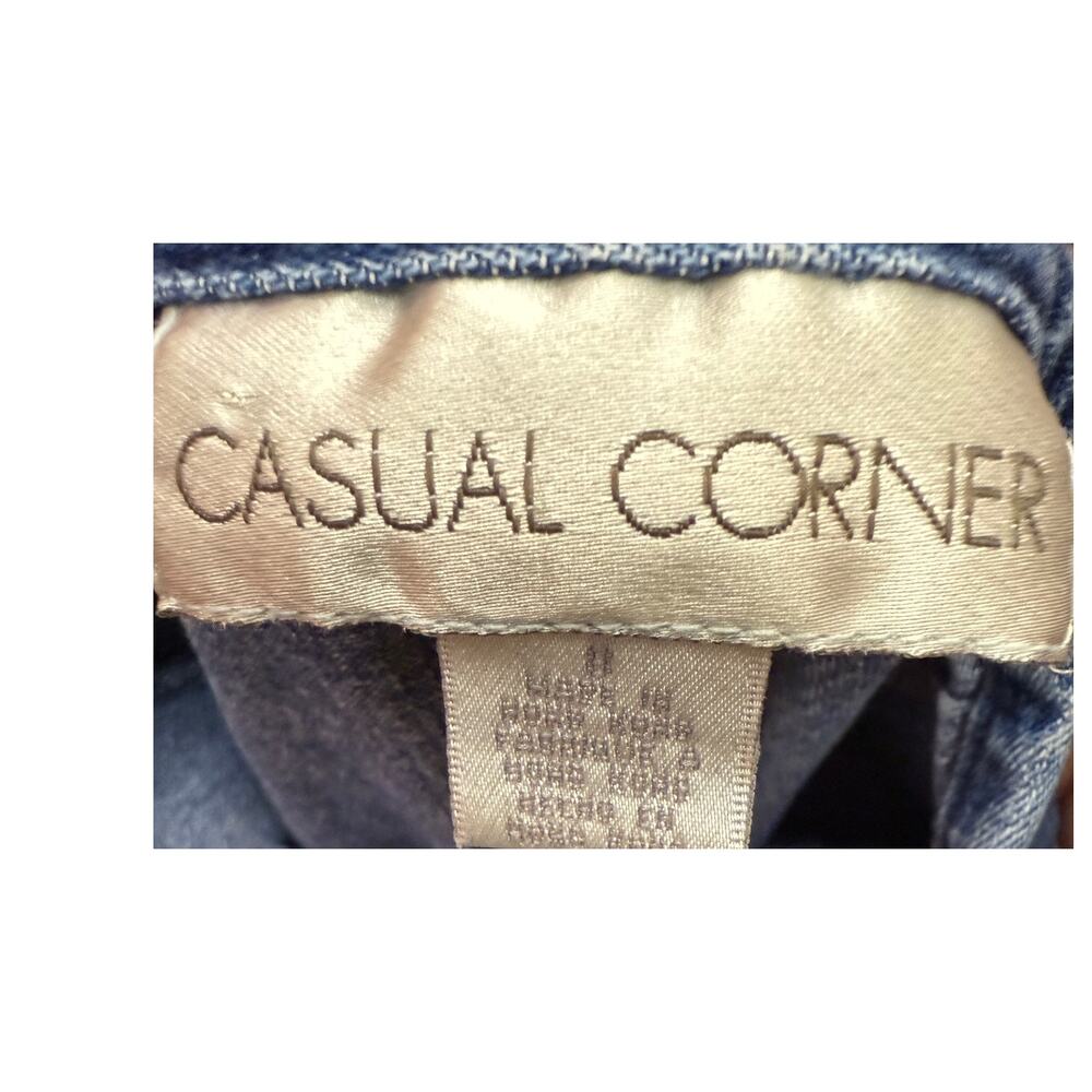 Vintage Casual Corner Women size 8 Denim skirt Blue Knee length slit - Picture 3 of 3